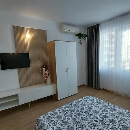 Apartment Studio Ema *